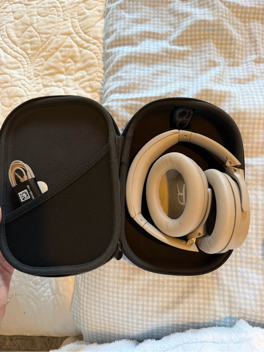 Bose Over-Ear Wireless Headphones — Sandstone/Taupe - Picture 3 of 6